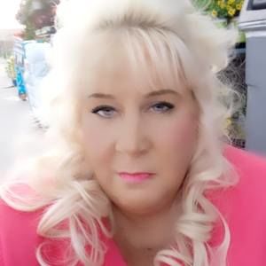 Meet your Posher, Traci